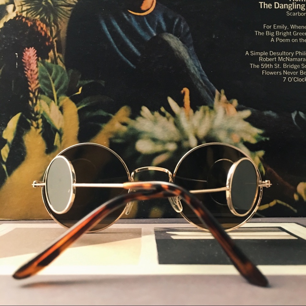 VINTAGE Quirky Sunglasses 🕶